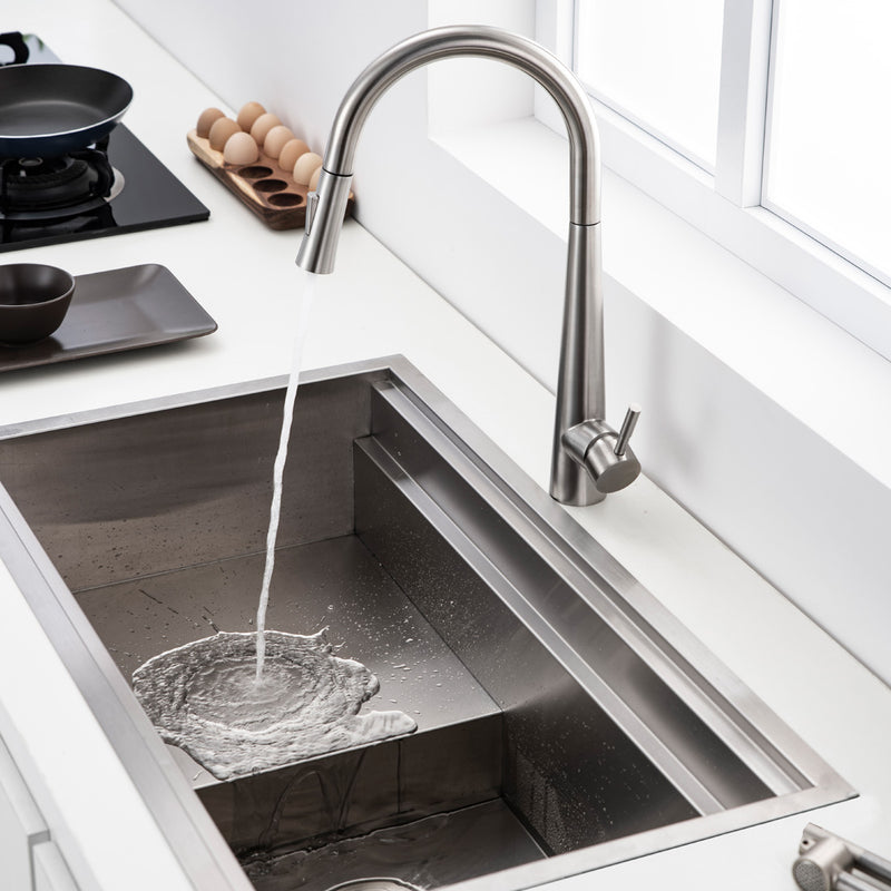 Chrome Single-Handle Kitchen Faucet K14901012